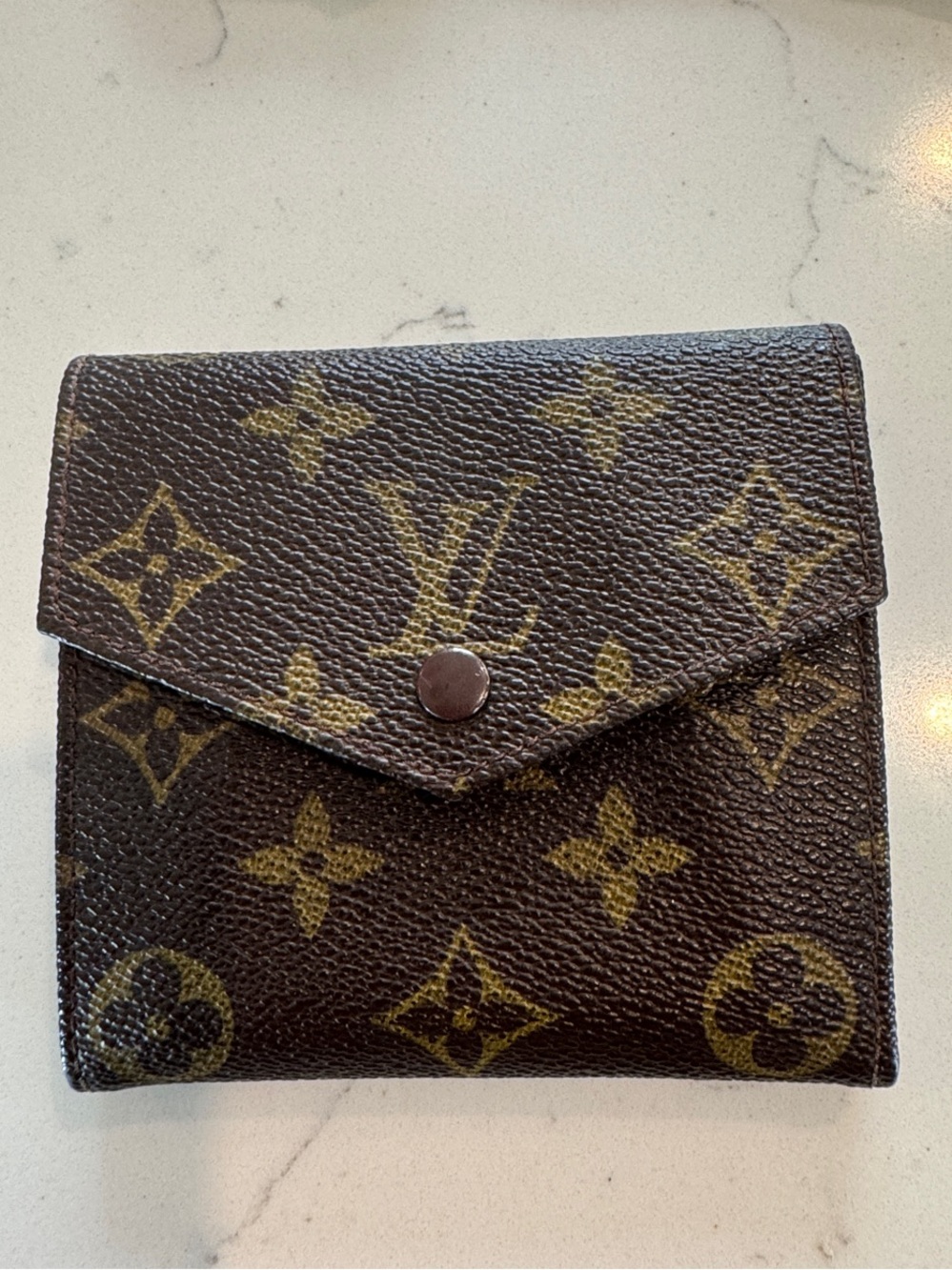Louis Vuitton Elise Monogram
Canvas Compact Wallet Brown Wallet